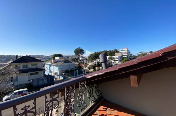 Casa com 3 quartos com suíte para venda, Bairro José Bonifácio, Erechim