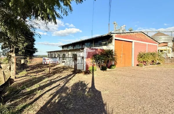 Pavilhão para venda, Avenida Caldas Júnior, Erechim