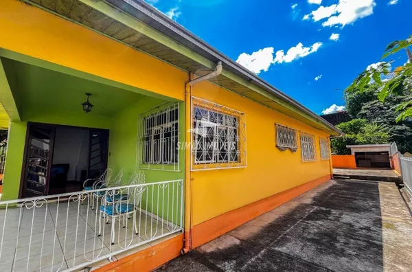 Casa com 3 quartos para venda, bairro Fátima, Erechim