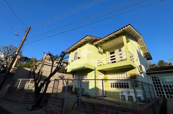 Casa para venda, 03 Quarto(s), Bairro Espírito Santo, Erechim