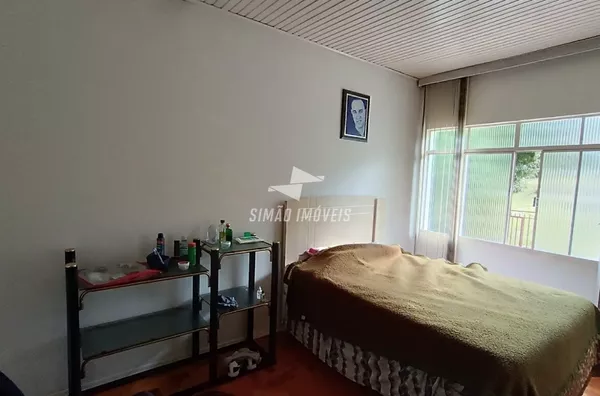 Casa com 03 dormitórios para venda, bairro Centro, Erechim