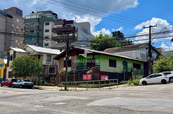 Casa para venda, 03 Quarto(s), Bairro Centro, Erechim