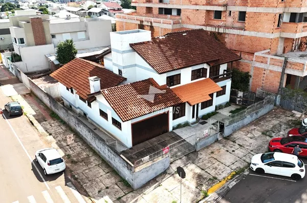 Casa para venda, 03 Dormitórios, Bairro Centro, Erechim