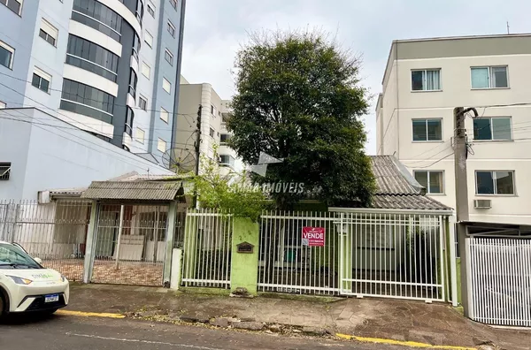Casa para venda, 04 Quarto(s), Bairro Fátima, Erechim
