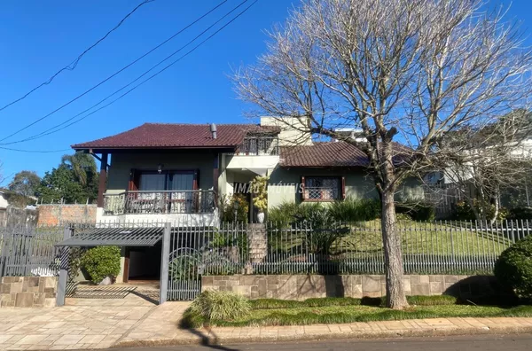 Casa com 3 quartos com suíte para venda, Bairro José Bonifácio, Erechim