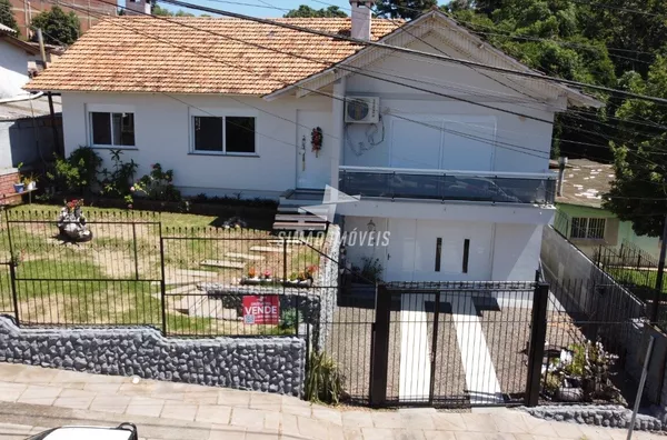 Casa para venda,  4 quarto(s), Bairro Espírito Santo, Erechim