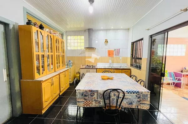 Casa para venda, 03 Quarto(s), Bairro Cerâmica, Erechim
