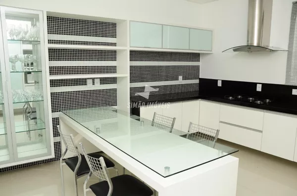 Casa para venda, 4 quarto(s), Bairro Centro, Erechim