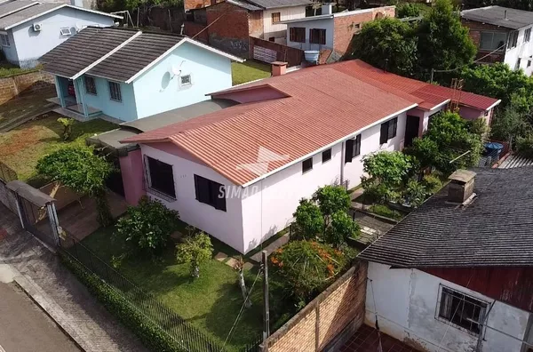 Casa para venda, 03 Quarto(s), Bairro Cerâmica, Erechim