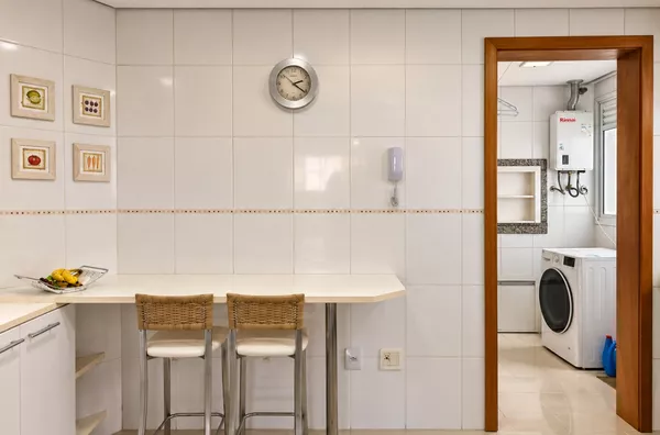 MOINHOS IMOBILIÁRIA ALUGA | Apartamento com 3 dorm, 1 suíte, churrasqueira, 2 banheiros e vaga dupla no Higienópolis - Foto 4