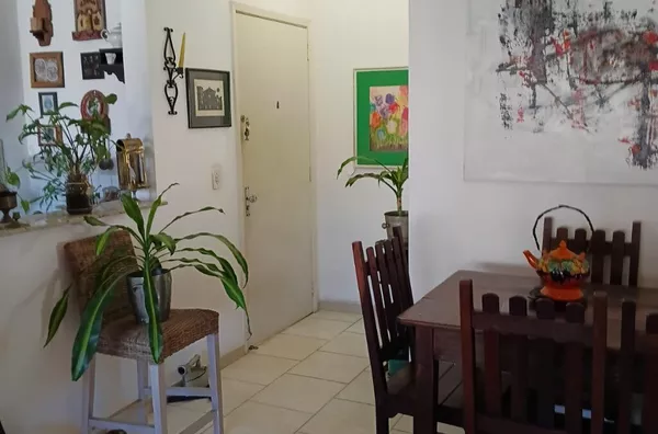 MOINHOS IMOBILIÁRIA vende amplo 1 dormitório com 63m2 de área privativa