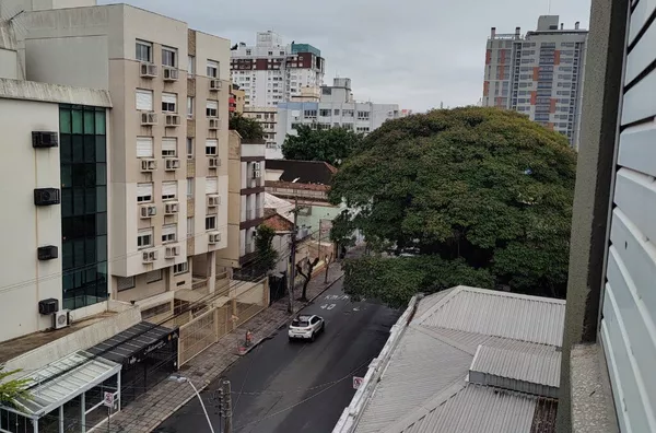 MOINHOS IMOBILIÁRIA aluga otimo apto 2 dormitório/garagem próx. Redenção