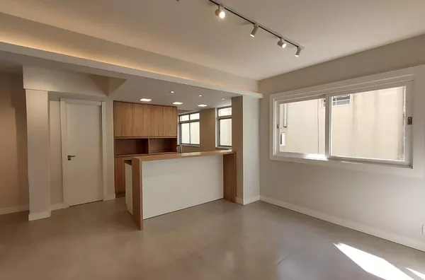 MOINHOS IMOBILIÁRIA vende apto 2 dormitórios/garagem próx. Encol