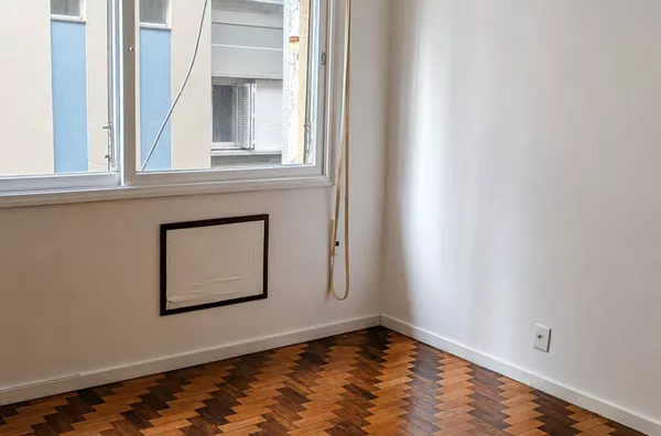   MOINHOS IMOBILIÁRIA VENDE | SEU APTO NO CENTRO HISTÓRICO DE POA COM ENTRADA FACILITADA PELO MINHA CASA MINHA VIDA