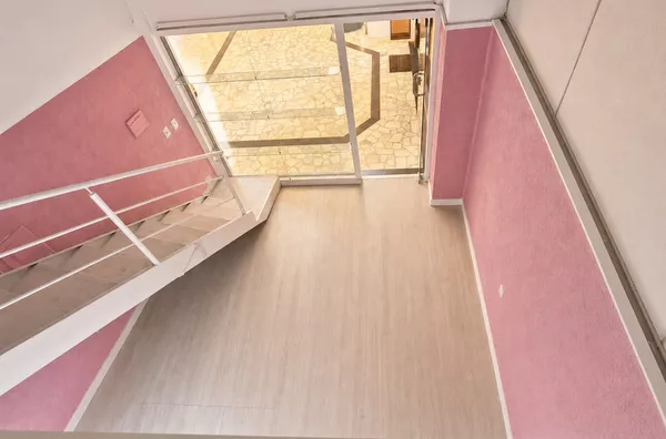 Moinhos Imobiliária aluga loja no Moinhos de Vento