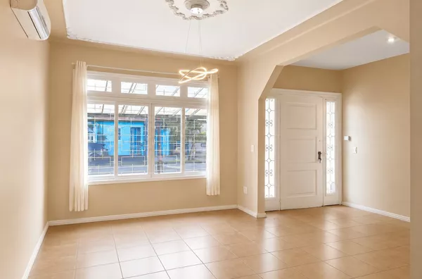 MOINHOS IMOBILIÁRIA ALUGA | Excelente Casa para Locação na Floresta