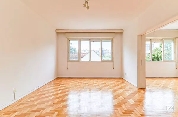 MOINHOS IMOBILIÁRIA vende em frente ao Parcão amplo 3 dormitórios