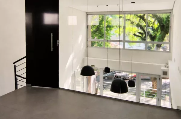 MOINHOS IMOBILIÁRIA aluga Loja comercial 42.8m² - Mont Serrat 