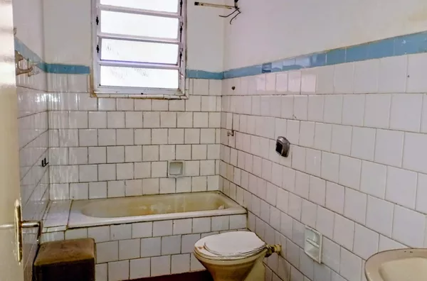 MINHA CASA MINHA VIDA  - MOINHOS IMOBILIÁRIA vende 1 dormitório próx. Shopping Praia de Belas e Orla 