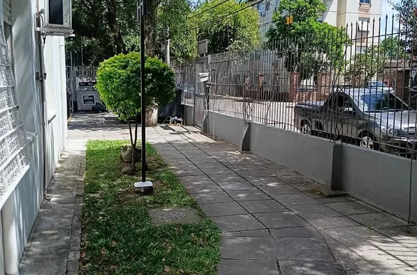 MOINHOS IMOBILIÁRIA vende junto a Cel. Massot