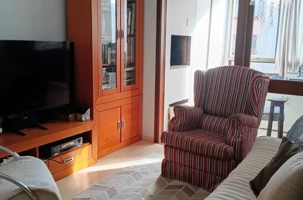 MOINHOS IMOBILIÁRIA vende 2 dor/garagem próximo PUC