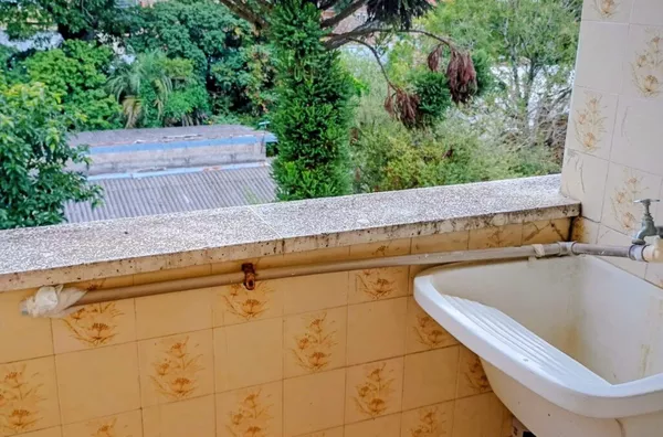 MOINHOS IMOBILIÁRIA aluga apartamento 40m²  próx. Orla 