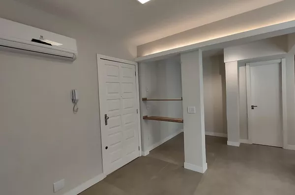 MOINHOS IMOBILIÁRIA vende apto 2 dormitórios/garagem próx. Encol