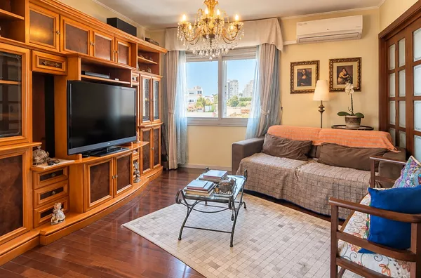 Moinhos Imobiliária Vende| Cobertura duplex 300m² 3dorm. 1suíte, 5 banheiros, 2 vagas no Petrópolis - Foto 4