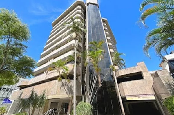 MOINHOS IMOBILIÁRIA vende no melhor prédio comercial da rua Padre Chagas