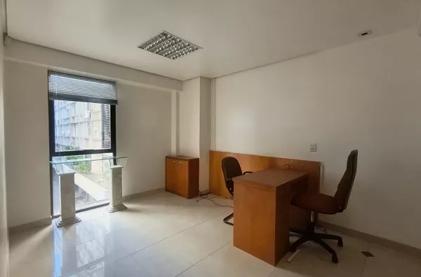 MOINHOS IMOBILIÁRIA aluga| Sala comercial 300m² 