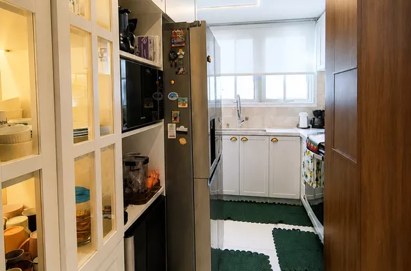 Moinhos Imobiliária Vende Apartamento Sofisticado no Petrópolis