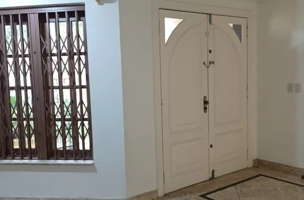 MOINHOS IMOBILIÁRIA aluga excelente casa próximo Orla do Guaíba