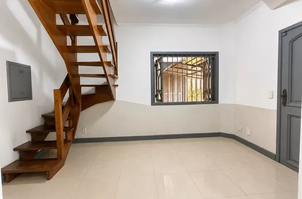 Moinhos Imobiliária Aluga Casa no Santana em Porto Alegre