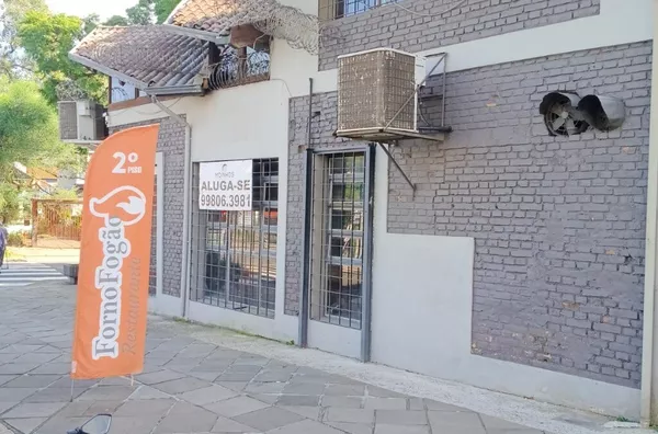 MOINHOS IMOBILIÁRIA aluga loja comercial de esquina 