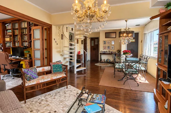 Moinhos Imobiliária Vende| Cobertura duplex 300m² 3dorm. 1suíte, 5 banheiros, 2 vagas no Petrópolis - Foto 1