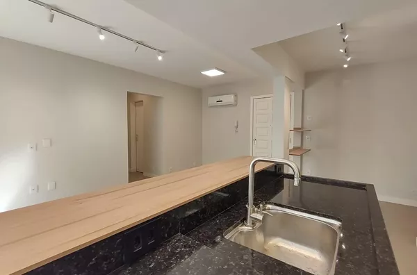 MOINHOS IMOBILIÁRIA vende apto 2 dormitórios/garagem próx. Encol