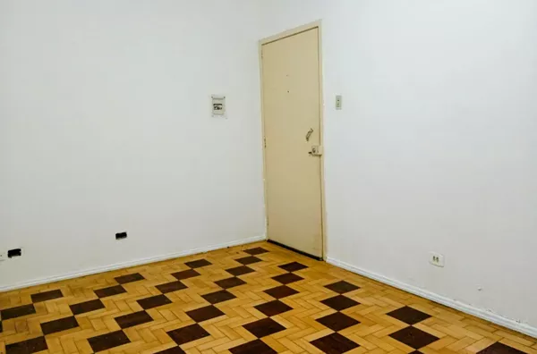 MINHA CASA MINHA VIDA  - MOINHOS IMOBILIÁRIA vende 1 dormitório próx. Shopping Praia de Belas e Orla 