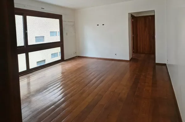 MOINHOS IMOBILIÁRIA aluga| Apartamento 120m² privativos no  Moinhos De Vento 