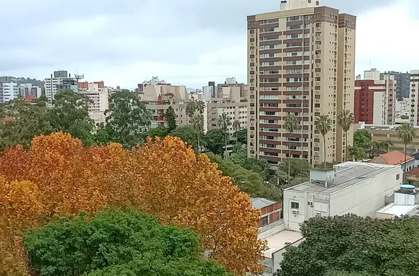 MOINHOS IMOBILIÁRIA aluga espetacular 3 dormitórios/2 suítes/2vagas frente ao CETE