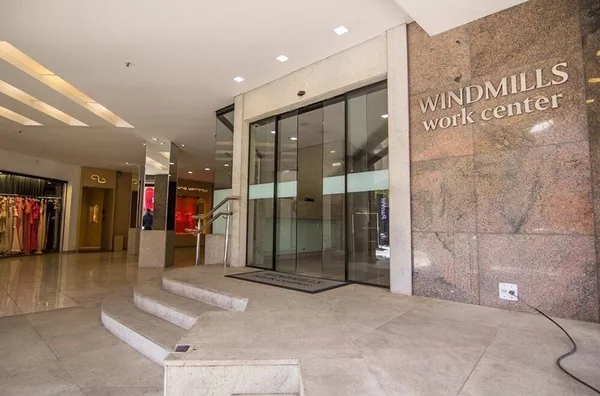 MOINHOS IMOBILIÁRIA vende no melhor prédio comercial da rua Padre Chagas