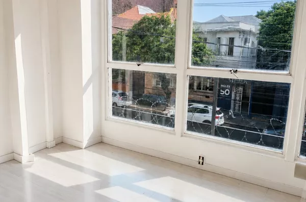 Moinhos Imobiliária aluga loja no Moinhos de Vento