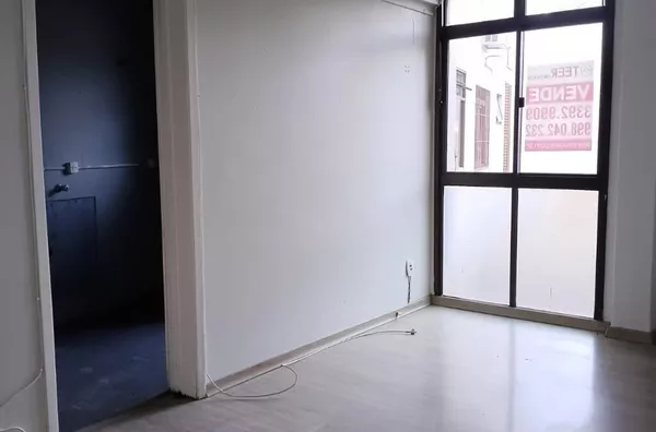 MOINHOS IMOBILIÁRIA vende próximo Parque Harmonia e Orla do Guaiba
