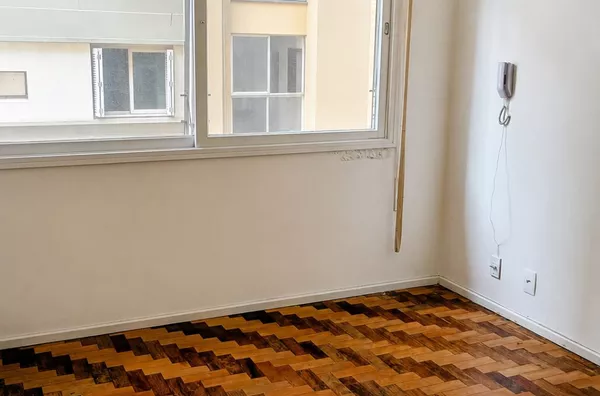   MOINHOS IMOBILIÁRIA VENDE | SEU APTO NO CENTRO HISTÓRICO DE POA COM ENTRADA FACILITADA PELO MINHA CASA MINHA VIDA