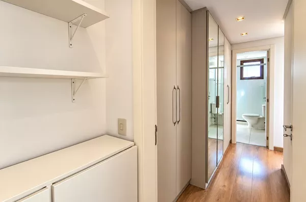 MOINHOS IMOBILIÁRIA VENDE | Apartamento de 99 m² com lareira, churrasqueira, 2 suítes e 2 vagas no Mont Serrat - Foto 9