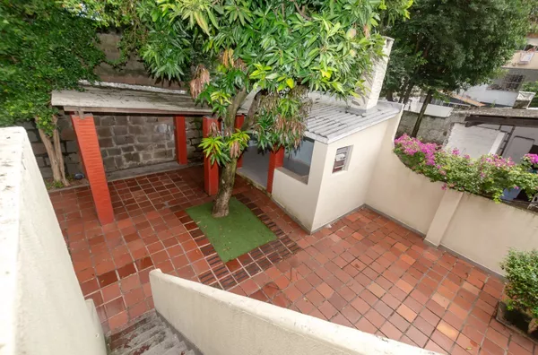 LOCAÇÃO - CASA COMERCIAL