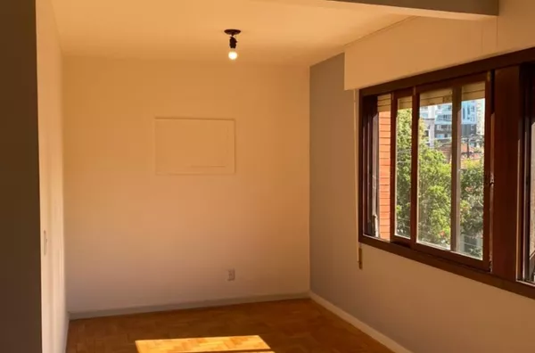 MOINHOS IMOBILIÁRIA vende 3 dormitórios/garagem próximo Zaffari Bordini