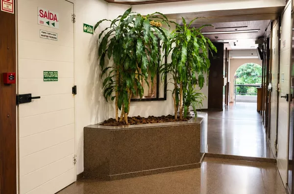 MOINHOS IMOBILIÁRIA ALUGA | Sala Comercial de 44m² no Moinhos de Vento