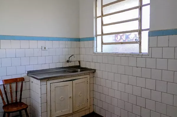 MINHA CASA MINHA VIDA  - MOINHOS IMOBILIÁRIA vende 1 dormitório próx. Shopping Praia de Belas e Orla 
