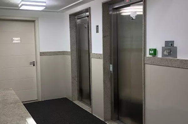 MOINHOS IMOBILIÁRIA vende sala comercial 46m2 com 2 vagas - Foto 2