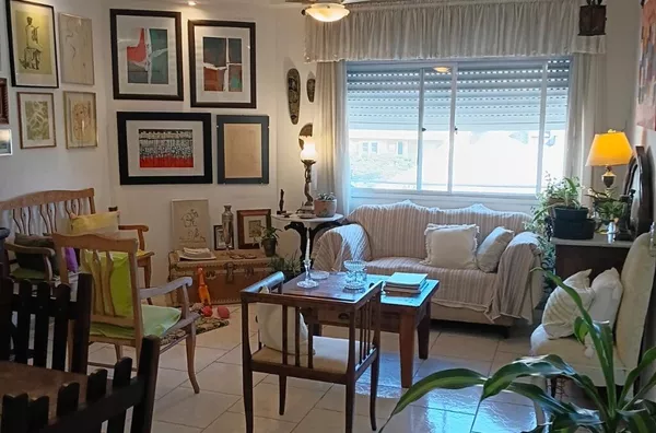 MOINHOS IMOBILIÁRIA vende amplo 1 dormitório com 63m2 de área privativa